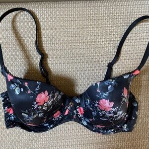 Victoria’s Secret Body by Victoria Balconette-Size 34C